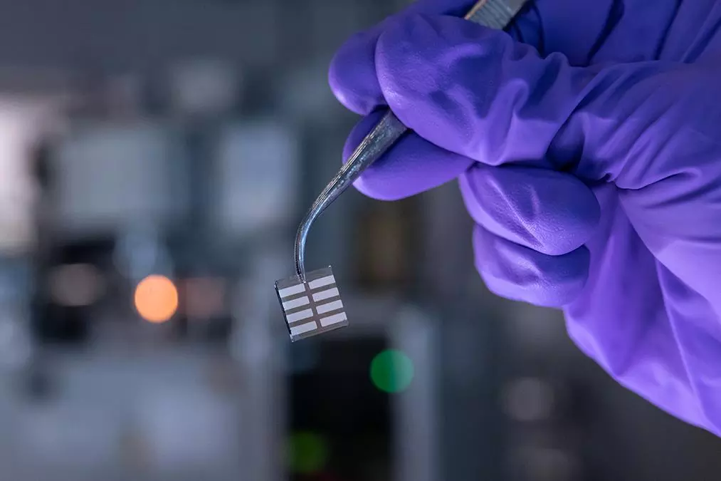 NaBiS2 solar cells